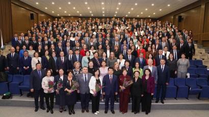 Безопасность детей, кадровый потенциал и инфраструктура: Гани Бейсембаев обозначил ключевые векторы перед региональными руководителями образования